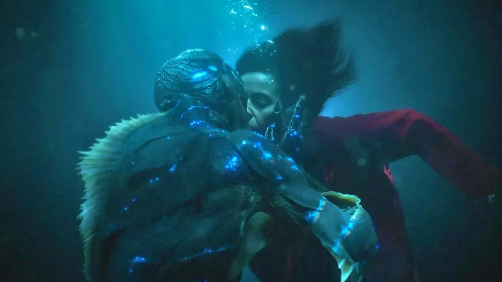 Doug Jones as Amphibian Man with Sally Hawkins as Elisa Esposito