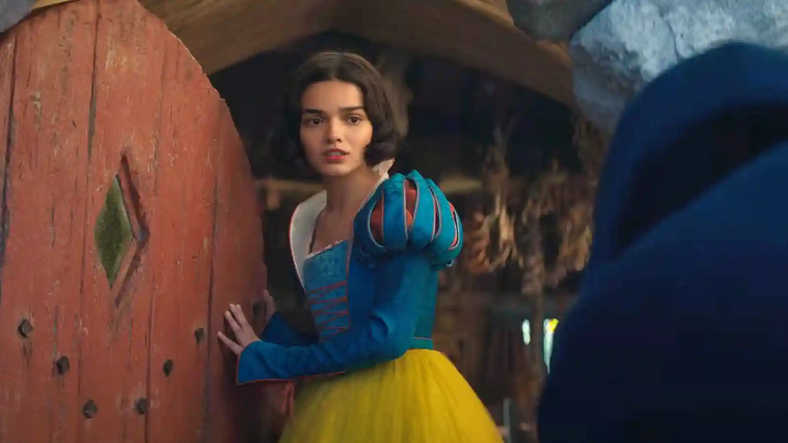 Snow White Live-Action Disaster Outshadows Dragon Ball's Failure: Western Productions Hesitate on Anime Adaptations 18 Snow-White Live-Action